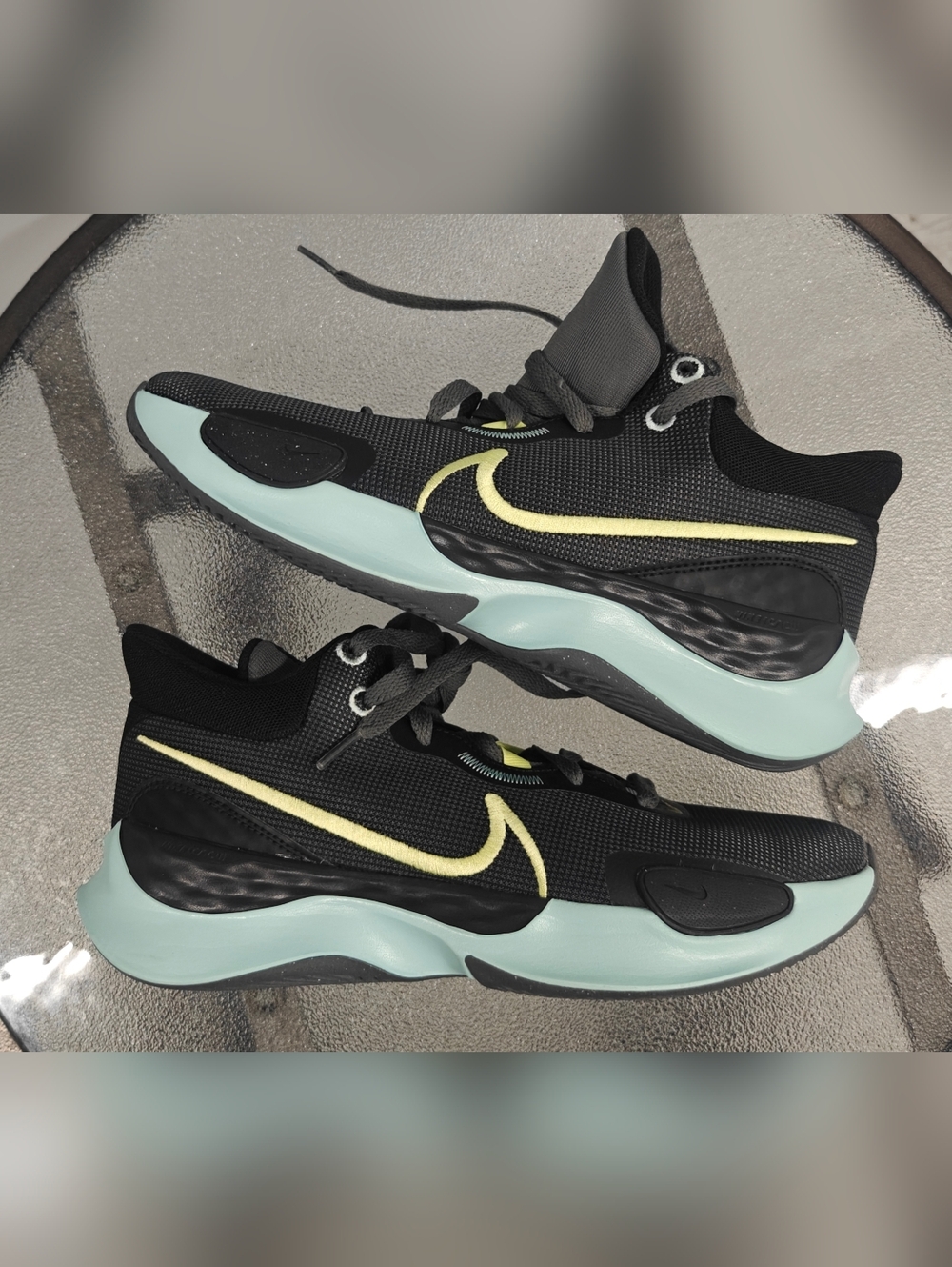 Size 8.5 - Nike Renew Elevate 3 Black Jade Ice